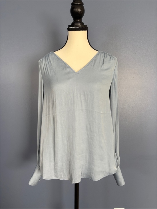 Maison D’Amelie Tops - Light Blue V-Neck Long Sleeve Women's Top size XS
